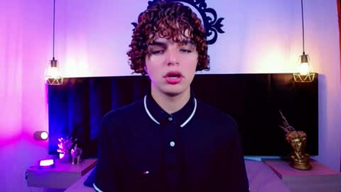 Snapshot of skyee_angel chatting on January 6, 8:01 pm Angel online show from January 6, 8:01 pm