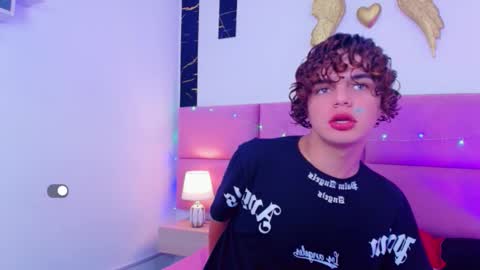 Snapshot of skyee_angel chatting on January 12, 1:27 pm Angel online show from January 12, 1:27 pm