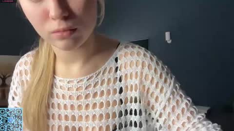 Skye online show from December 19, 5:58 am