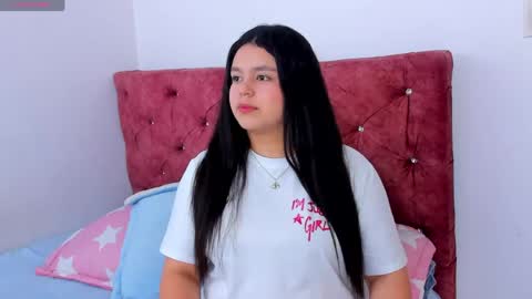 Snapshot of skyhotgirl chatting on May 11, 6:27 pm Sky online show from May 11, 6:27 pm