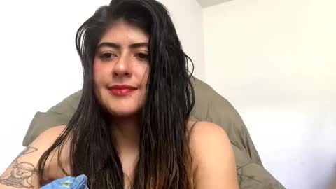 Snapshot of skyler1195 chatting on May 1, 4:55 pm Skyler online show from May 1, 4:55 pm