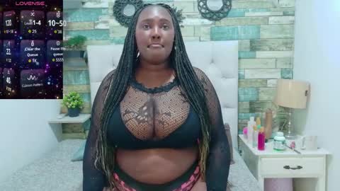Snapshot of skyler_naomi chatting on April 7, 2:28 pm skyler_naomi online show from April 7, 2:28 pm