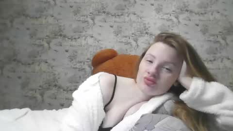 Skyler online show from February 28, 1:15 am