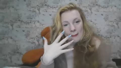 Skyler online show from October 10, 2:38 pm