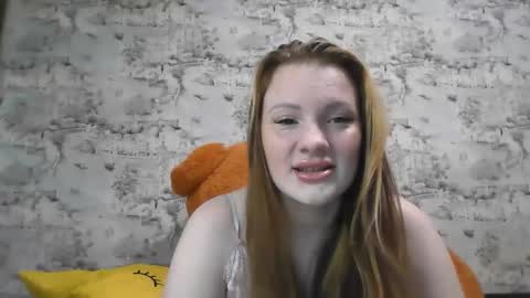 Skyler online show from December 17, 3:51 pm