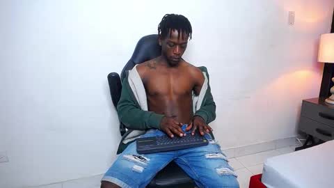 SKYLERBIGXXX online show from October 19, 4:02 am