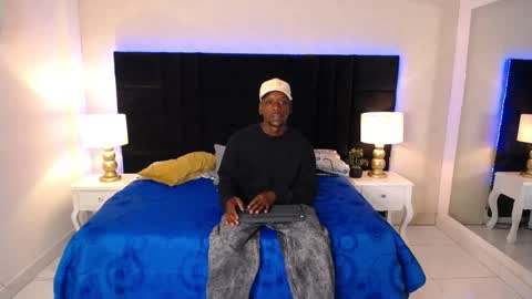 SKYLERBIGXXX online show from April 16, 4:13 am