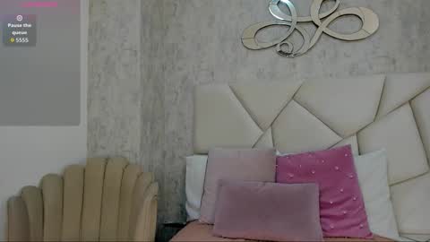 Skyler online show from November 5, 8:09 pm