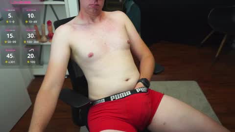 Snapshot of skylinebaby chatting on June 21, 10:51 am skylinebaby online show from June 21, 10:51 am