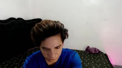 Snapshot of skyloquitexx chatting on April 11, 5:12 am skyler online show from April 11, 5:12 am