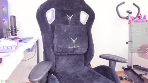 Snapshot of skyqueeni chatting on September 17, 8:16 am Nastya online show from September 17, 8:16 am