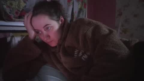 skyressie333 online show from December 30, 7:42 pm