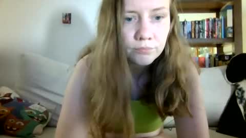 Snapshot of skywinters chatting on May 26, 9:00 pm Sky Winters online show from May 26, 9:00 pm