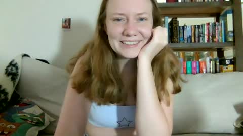 Snapshot of skywinters chatting on June 14, 1:57 pm Sky Winters online show from June 14, 1:57 pm