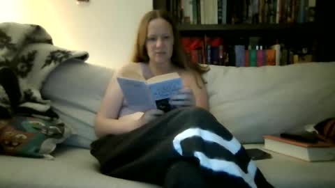 Snapshot of skywinters chatting on June 15, 2:47 am Sky Winters online show from June 15, 2:47 am