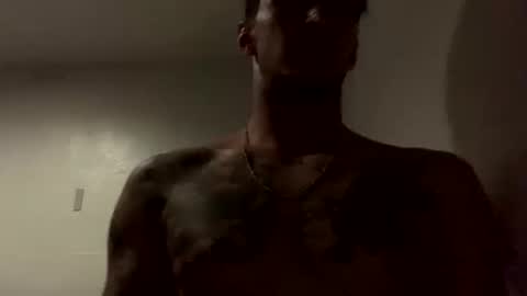 Snapshot of skyydaddy9 chatting on October 16, 7:09 am skyydaddy9 online show from October 16, 7:09 am