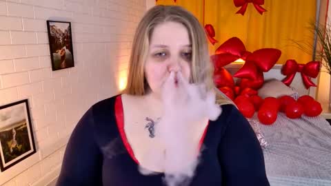 Snapshot of sladadeew chatting on February 21, 9:10 am Slada Deew online show from February 21, 9:10 am