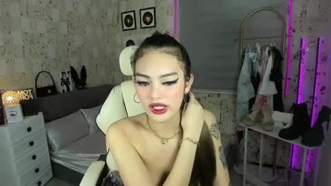 Snapshot of slaughtyalexxx chatting on February 21, 6:51 am Alexandria my love online show from February 21, 6:51 am