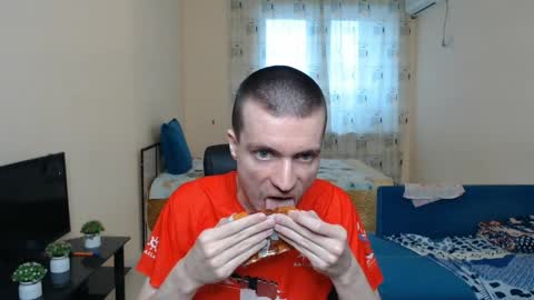 Snapshot of slavaxxx777 chatting on May 18, 2:29 am Slava GAY. PVT OPEN. online show from May 18, 2:29 am