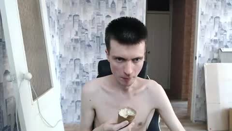 Snapshot of slavaxxx777 chatting on August 3, 11:26 am Slava GAY. PVT OPEN. online show from August 3, 11:26 am