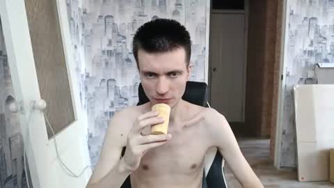 Snapshot of slavaxxx777 chatting on August 4, 11:13 am Slava GAY. PVT OPEN. online show from August 4, 11:13 am