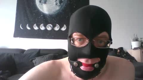 Snapshot of slaveforgodess chatting on February 26, 10:26 am slaveforgodess online show from February 26, 10:26 am