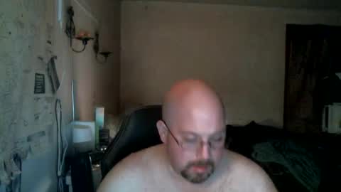 Snapshot of slavejim518 chatting on January 29, 4:15 am slavejim online show from January 29, 4:15 am