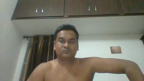 Snapshot of slaveqteguy chatting on November 9, 5:55 pm slaveqteguy online show from November 9, 5:55 pm