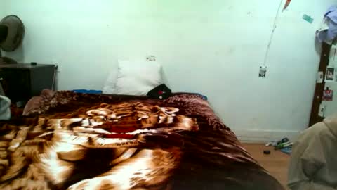 Sleazyycarlitx online show from January 17, 9:47 am