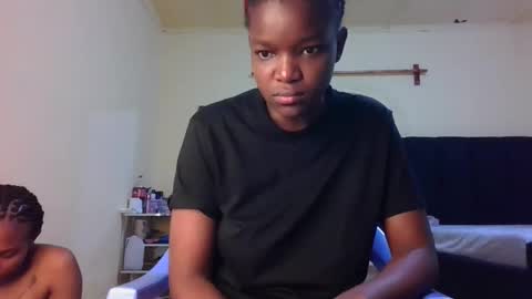 Snapshot of sleek_ass chatting on October 12, 9:36 pm sleek_ass online show from October 12, 9:36 pm