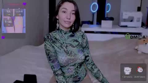 sleepy_ash_ online show from September 27, 11:37 am