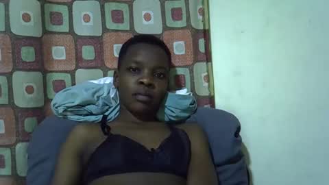 Snapshot of slender_queen chatting on March 26, 8:09 am slender_queen online show from March 26, 8:09 am