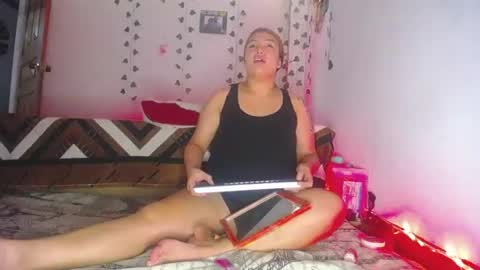 sleyandluna1 online show from June 25, 2:11 am