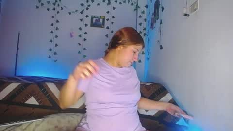 sleyandluna1 online show from July 2, 2:33 am