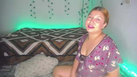 sleyandluna1 online show from July 7, 2:25 am