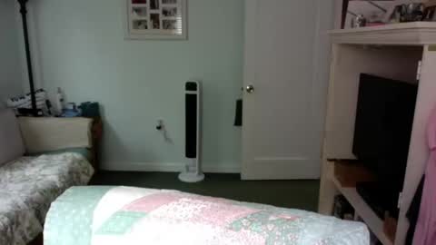 slick50000 online show from September 16, 6:42 pm