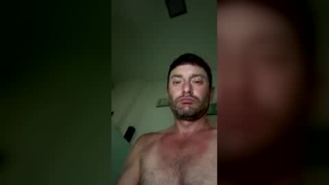 Snapshot of slicknick1988 chatting on May 19, 5:14 am slicknick1988 online show from May 19, 5:14 am
