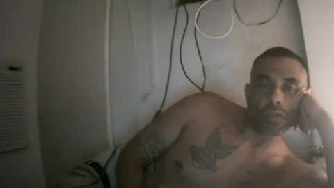 Snapshot of slickstre chatting on June 16, 7:22 am slickstre online show from June 16, 7:22 am