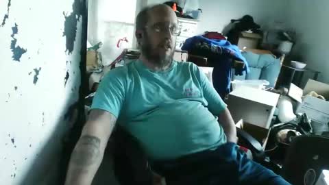 Snapshot of slickwill2391 chatting on May 10, 6:24 pm slickwill2391 online show from May 10, 6:24 pm