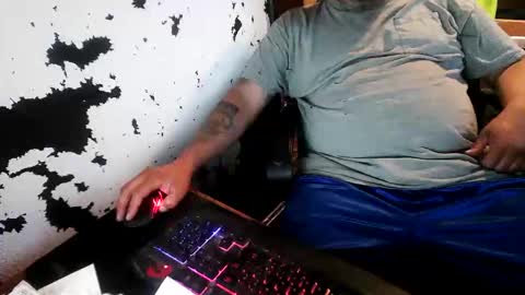 Snapshot of slickwill2391 chatting on June 9, 12:55 am slickwill2391 online show from June 9, 12:55 am