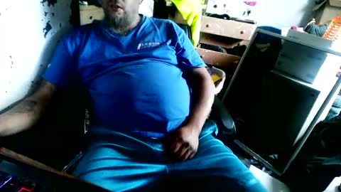 Snapshot of slickwill2391 chatting on June 23, 11:47 pm slickwill2391 online show from June 23, 11:47 pm