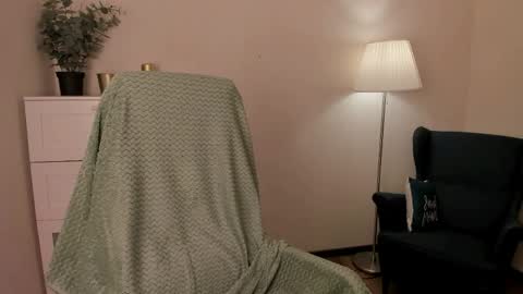 Andy online show from April 2, 8:28 pm