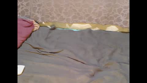 Snapshot of slim_girl01 chatting on February 17, 9:17 am slim_girl01 online show from February 17, 9:17 am