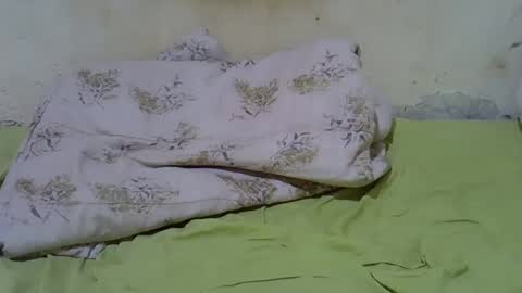 Snapshot of slim_girl3 chatting on February 25, 9:19 am slim_girl3 online show from February 25, 9:19 am