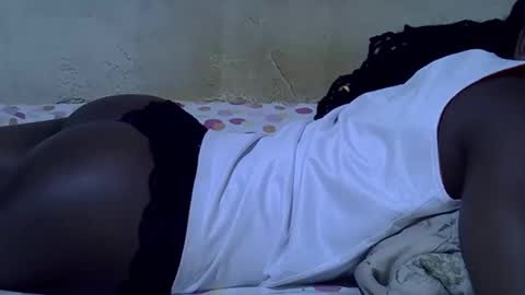 Snapshot of slim_girl3 chatting on March 26, 7:14 am slim_girl3 online show from March 26, 7:14 am