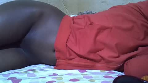 Snapshot of slim_girl3 chatting on March 29, 2:33 am slim_girl3 online show from March 29, 2:33 am