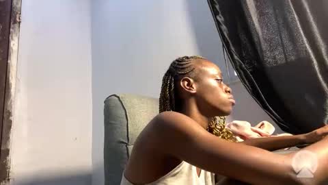 Snapshot of slimbaby16 chatting on November 19, 6:02 am Slim online show from November 19, 6:02 am