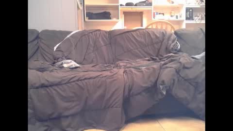 Snapshot of slimdizzy64 chatting on February 22, 7:08 am slave drew or slut online show from February 22, 7:08 am