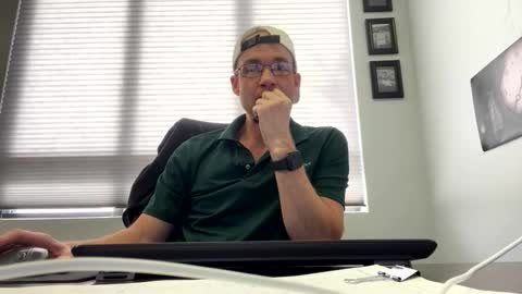 slimhiguy online show from February 24, 7:56 pm