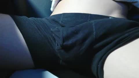 Snapshot of slimhungyvng chatting on April 1, 2:36 pm slimhungyvng online show from April 1, 2:36 pm